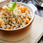 Insalata di orzo perlato