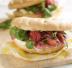 Panino al crudo con caprino e valeriana