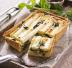 Torta salata con spinaci e asparagi bianchi