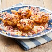 Muffin salati con prosciutto e formaggio