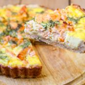 Torta salata con pesce