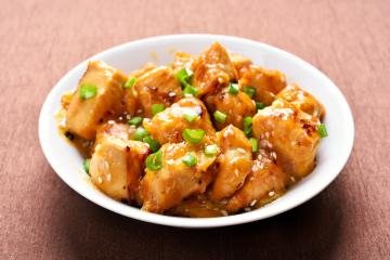 Bocconcini di pollo in salsa d'arancia 