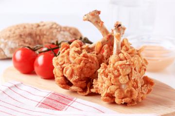 Pollo impanato ai corn flakes