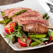 Filetto con asparagi croccanti