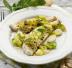 Filetti di merluzzo con porri e pistacchi