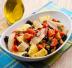 Insalata di aringhe con patate e pomodorini