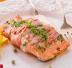 Salmone in crosta di pancetta