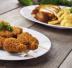 Spiedini di pollo impanato